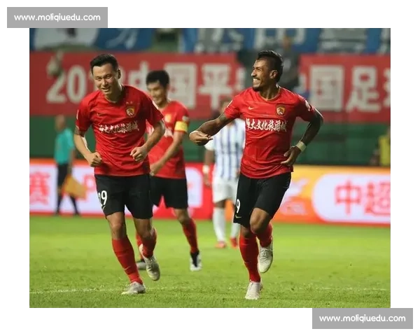 广州恒大迎战梅州客家南粤德比再燃战火谁能掌控比赛节奏与胜负走向